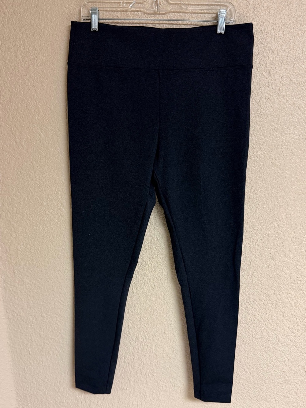 4/$20 Matty M Black Leggings